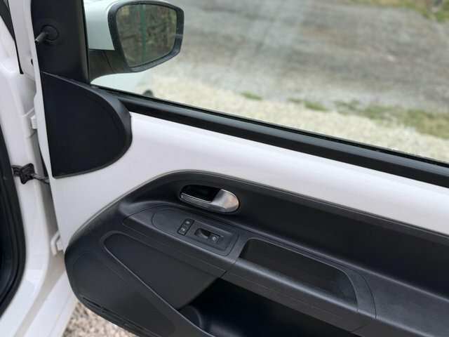 Volkswagen Up Hatchback Euro 5 60 Ps Blue #15