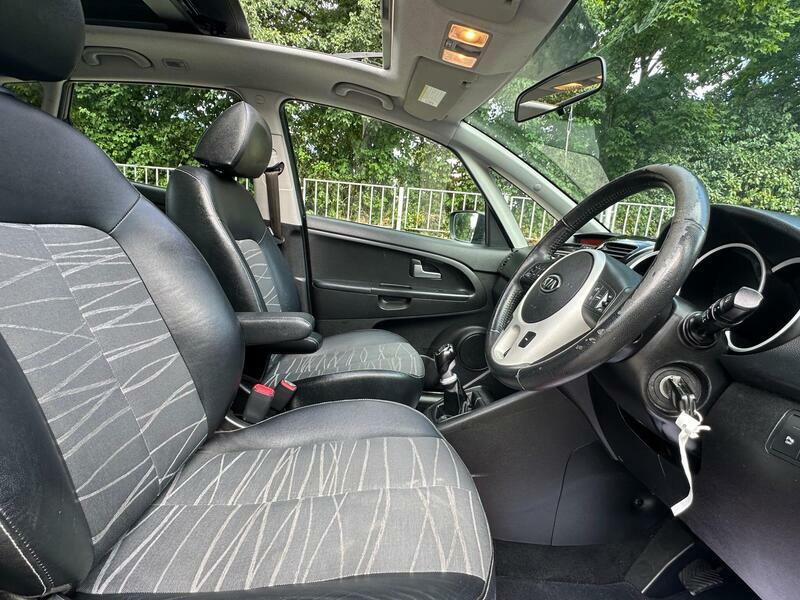 Kia Venga 1.6 2 Mpv Euro 5 123 Bhp Silver #11