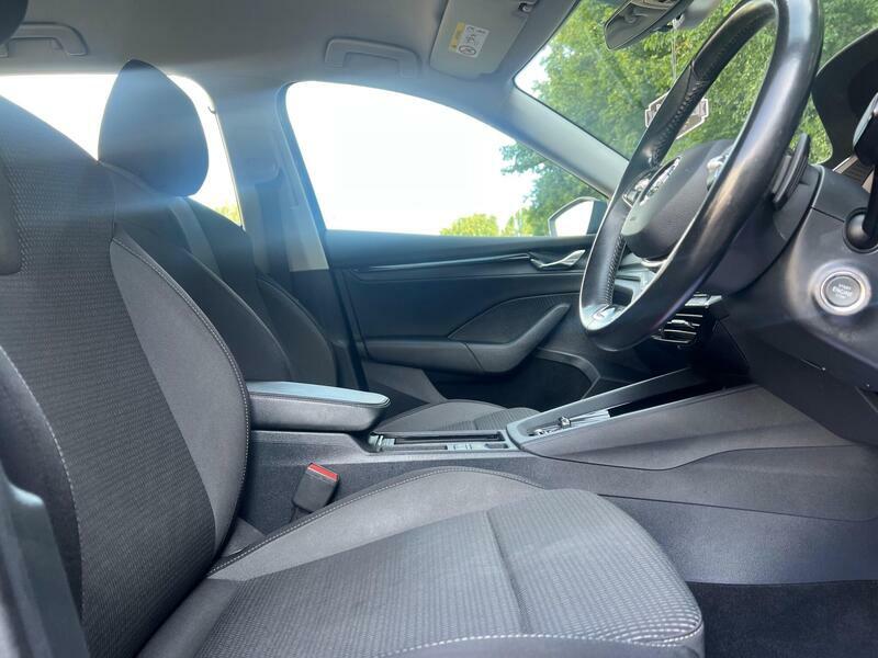Skoda Octavia Estate Se Technology 2.0 Tdi 115 Ps 6G Man Silver #12