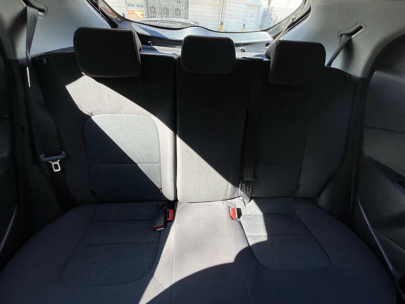 Kia RIO 1.25 1 Air Hatchback Euro 5 84 Red #19