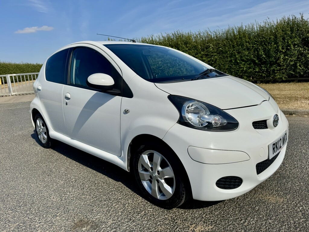 Toyota Aygo 1.0 Vvt-i Go Satnav Bluetooth RK12WKA White