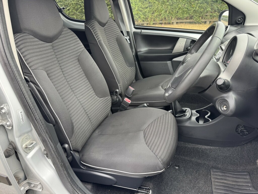 Peugeot 107 1.0 12V Allure Bluetooth GN63WJJ Silver #6