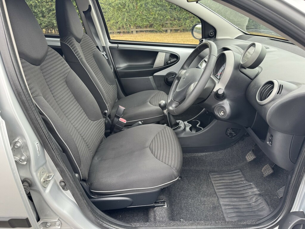 Peugeot 107 1.0 12V Allure Bluetooth GN63WJJ Silver #5