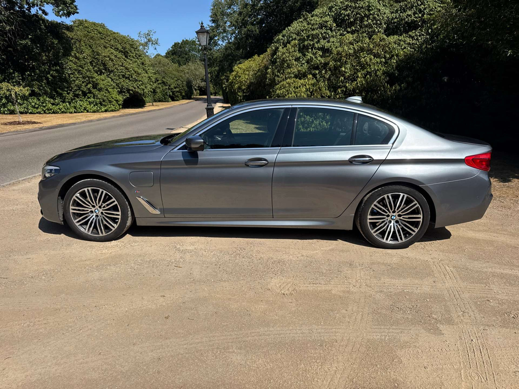 BMW 5 Series 530E M Sport Grey #39