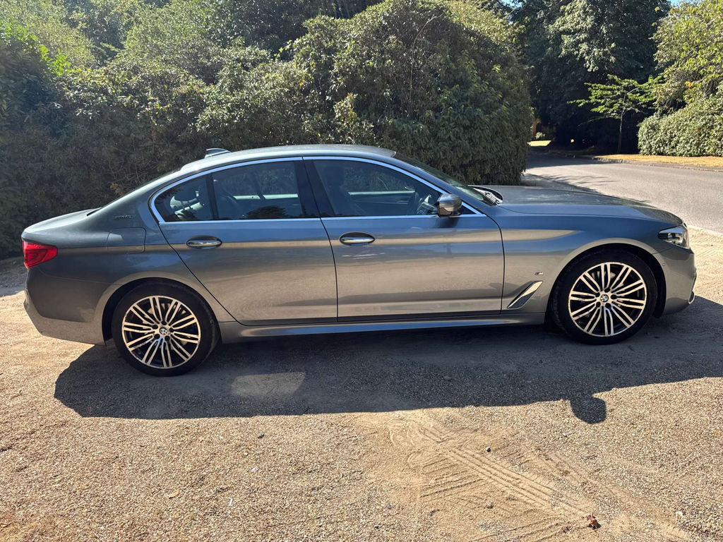 BMW 5 Series 530E M Sport Grey #30