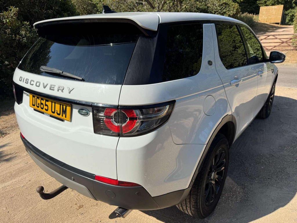 Land Rover Discovery Sport Se Tech Td4 4Wd White #6
