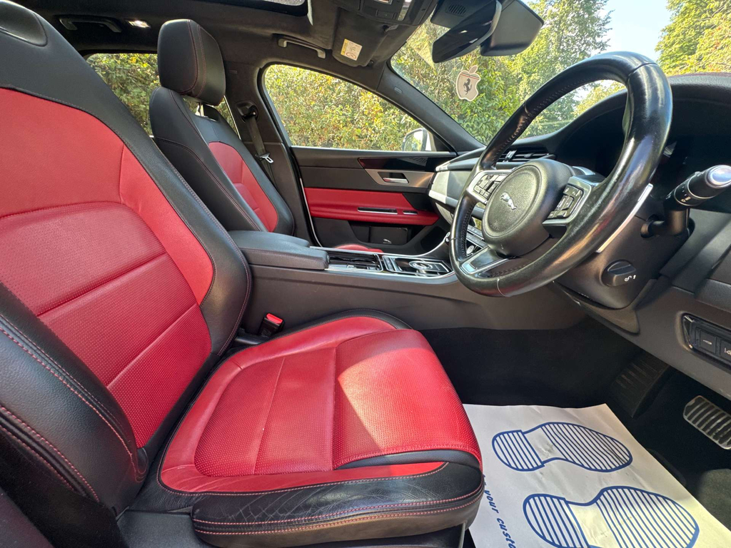 Jaguar XF R-sport Saloon Red #21