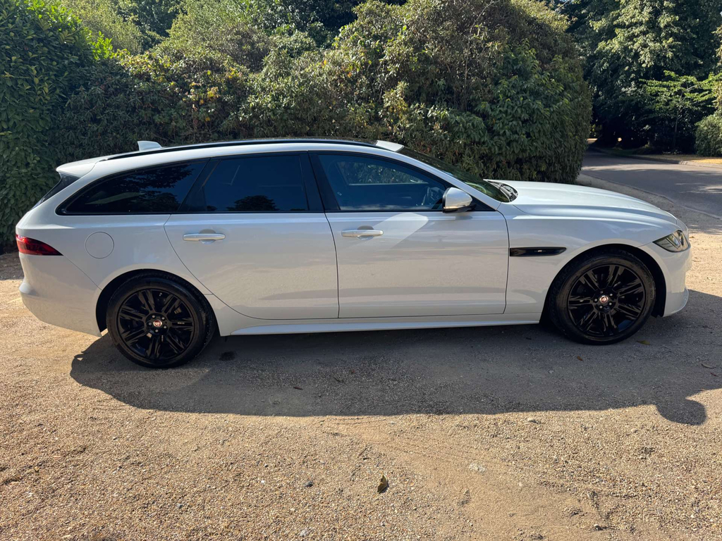 Jaguar XF R-sport Saloon Red #8