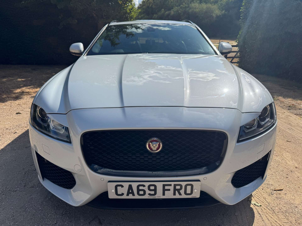 Jaguar XF Chequered Flag #2