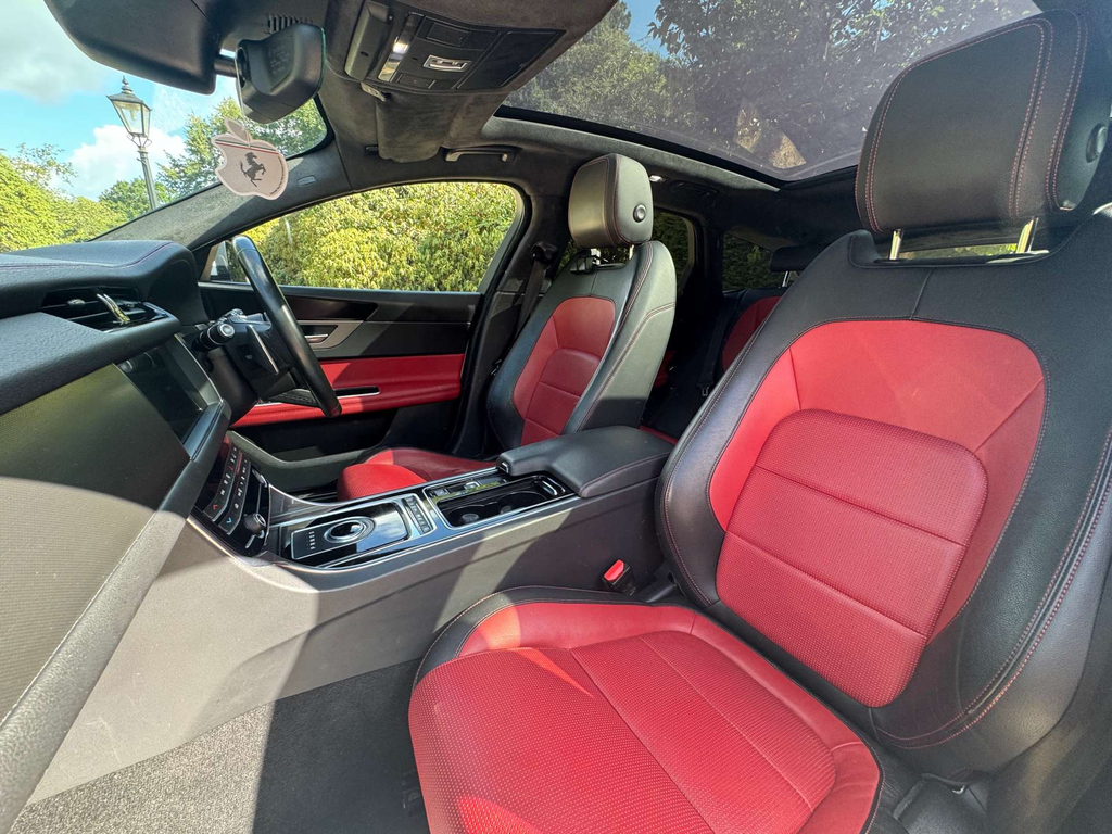 Jaguar XF R-sport Saloon Red #18