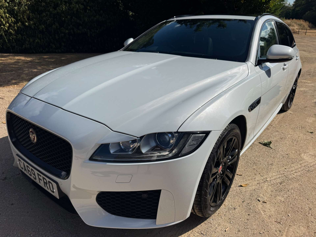 Jaguar XF R-sport Saloon Red #10