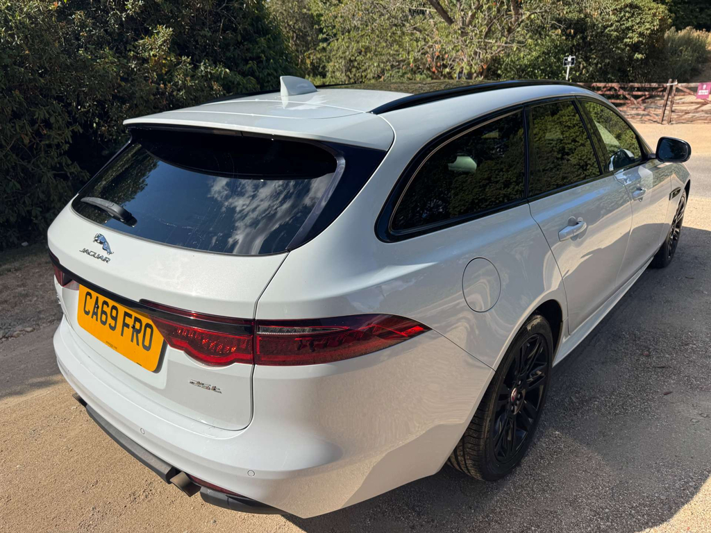 Jaguar XF R-sport Saloon Red #32