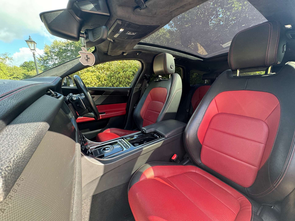 Jaguar XF R-sport Saloon Red #16