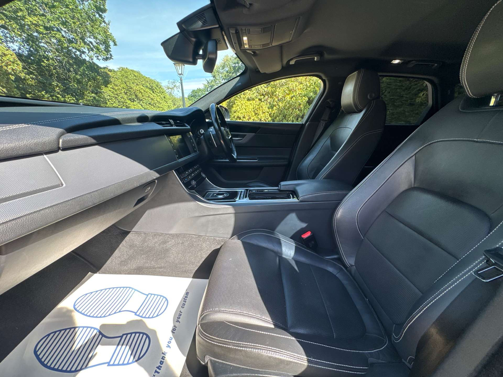 Jaguar XF R-sport 5-Door Grey #14