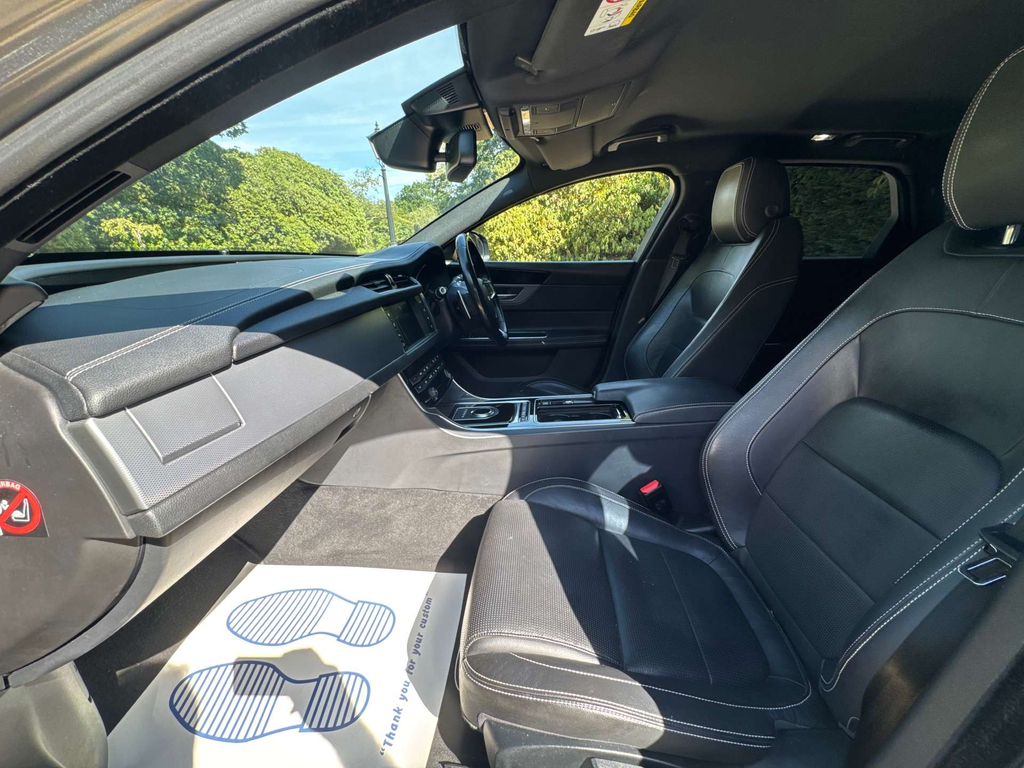 Jaguar XF R-sport 5-Door Grey #11