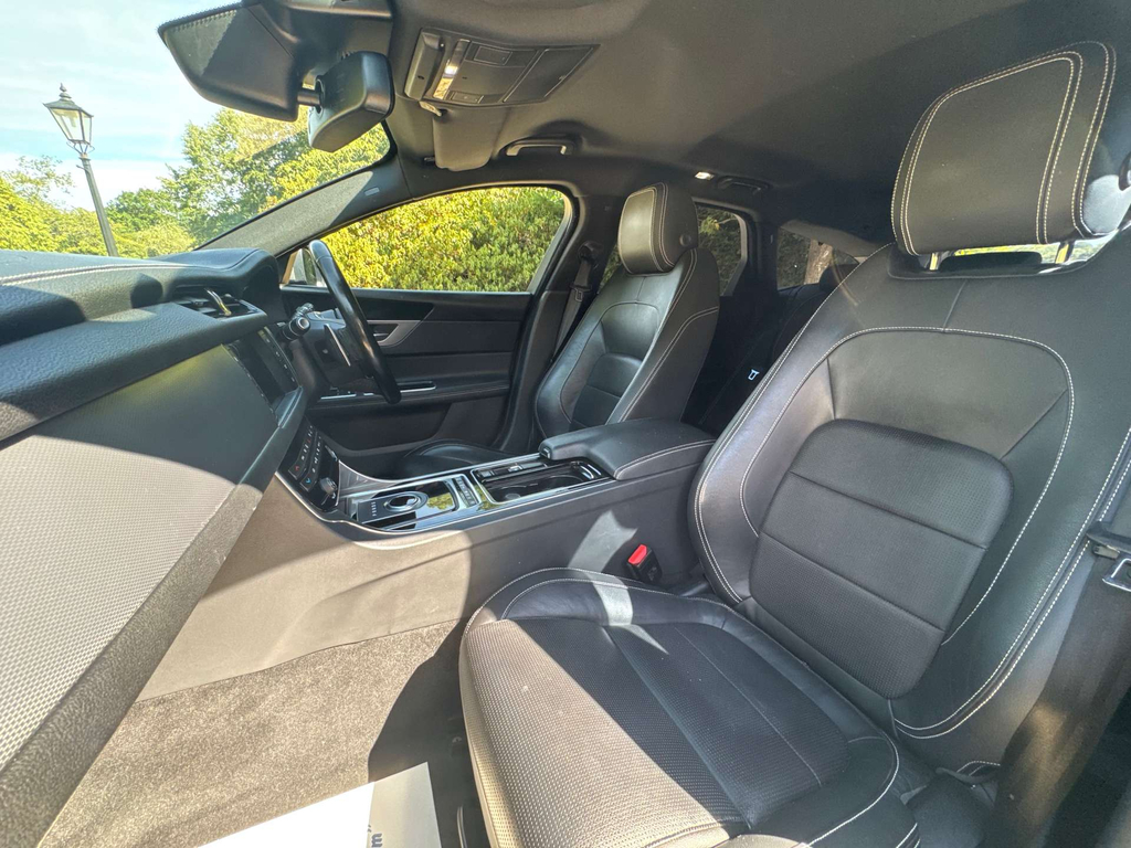 Jaguar XF R-sport 5-Door Grey #19