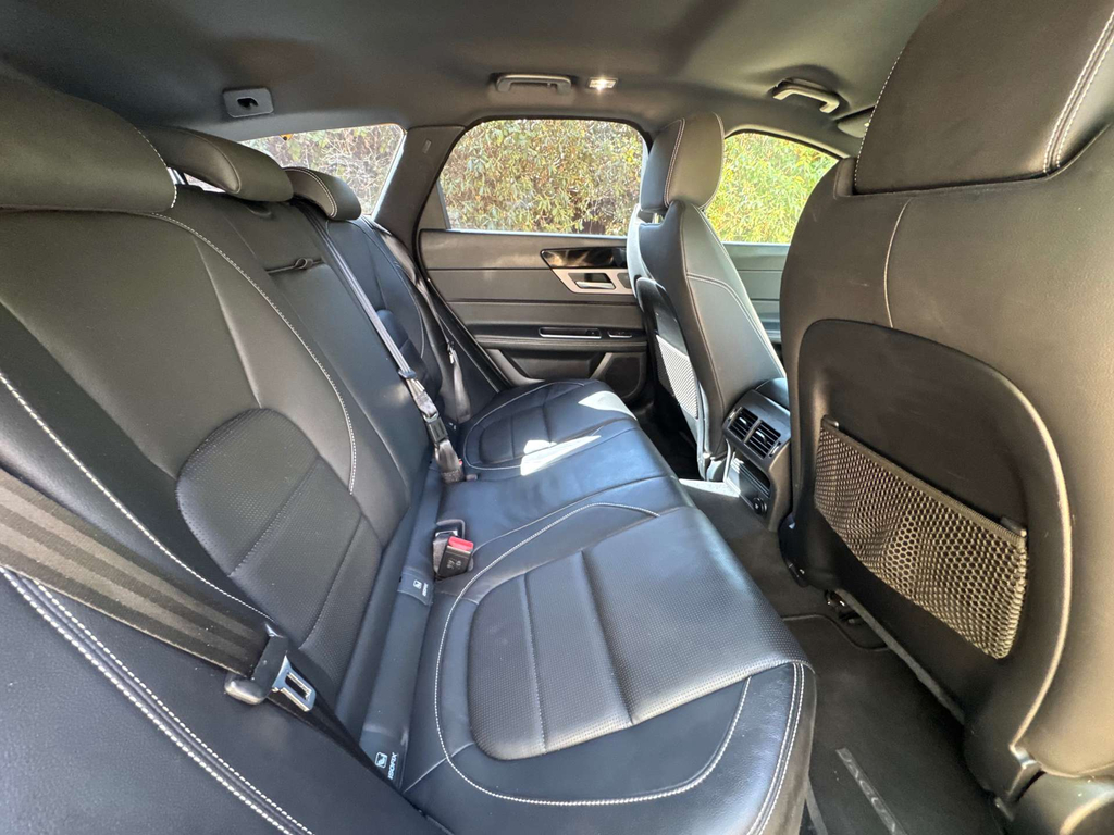 Jaguar XF R-sport 5-Door Grey #22