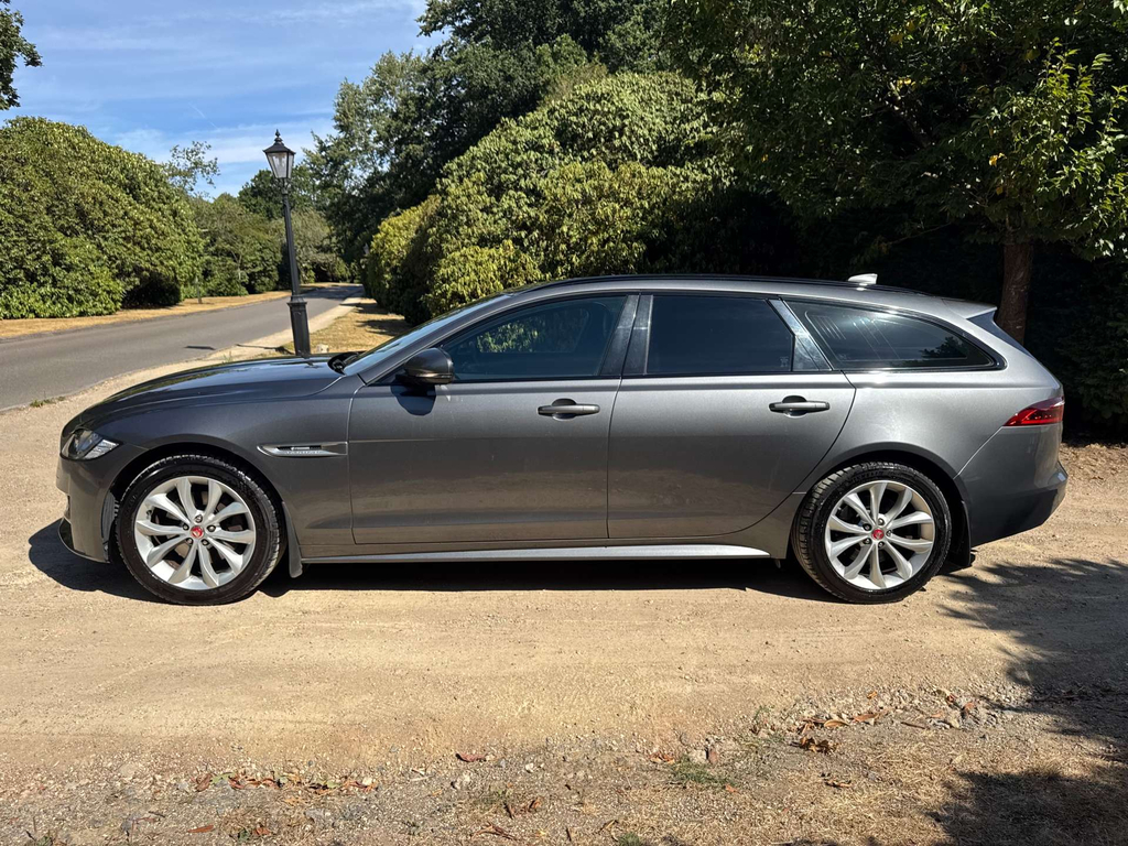 Jaguar XF R-sport 5-Door Grey #29
