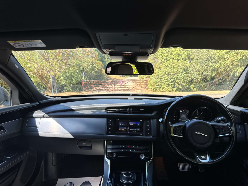Jaguar XF R-sport 5-Door Grey #9