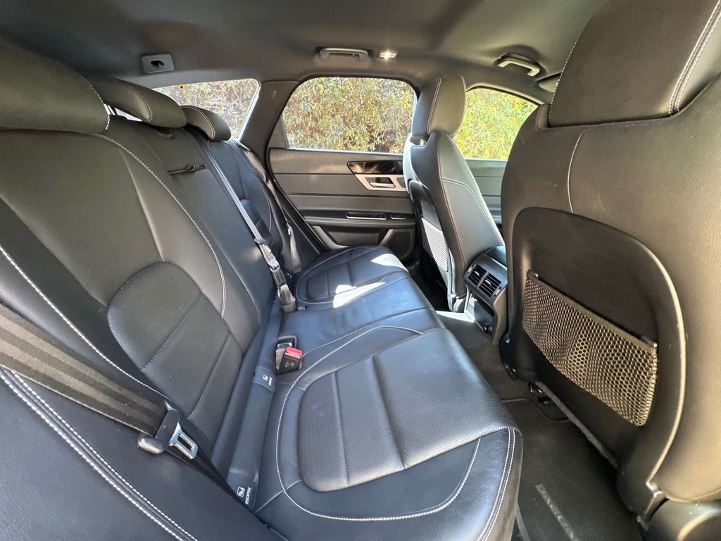 Jaguar XF R-sport 5-Door Grey #20