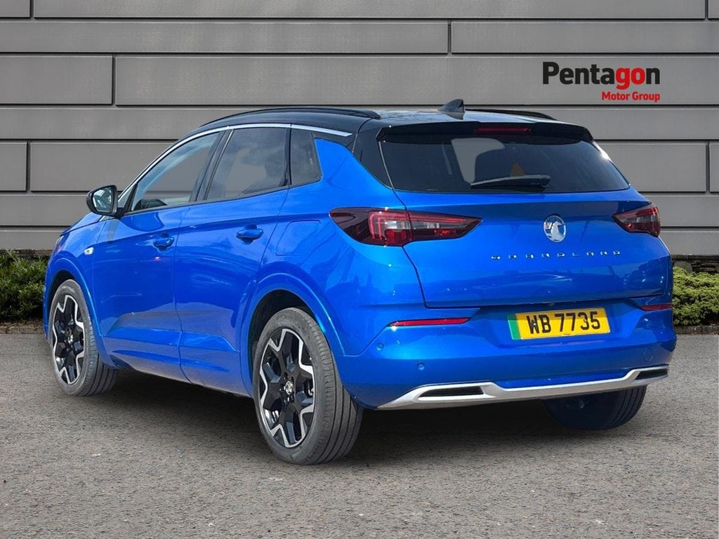 Vauxhall Grandland 1.6 13.2Kwh Ultimate Suv Plug In Hybrid Blue #2