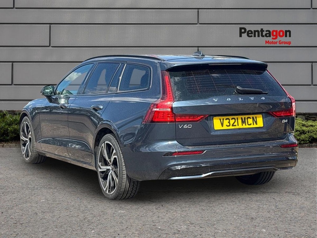 Volvo V60 2.0 B4 Mhev Plus Estate Hybrid Dct Blue #2