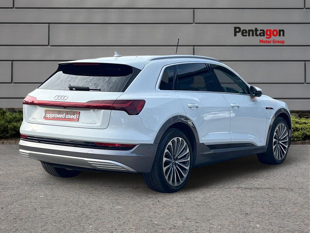 Audi E-tron 55 Suv Quattro 95Kwh 408 Ps BX70KLD White #4