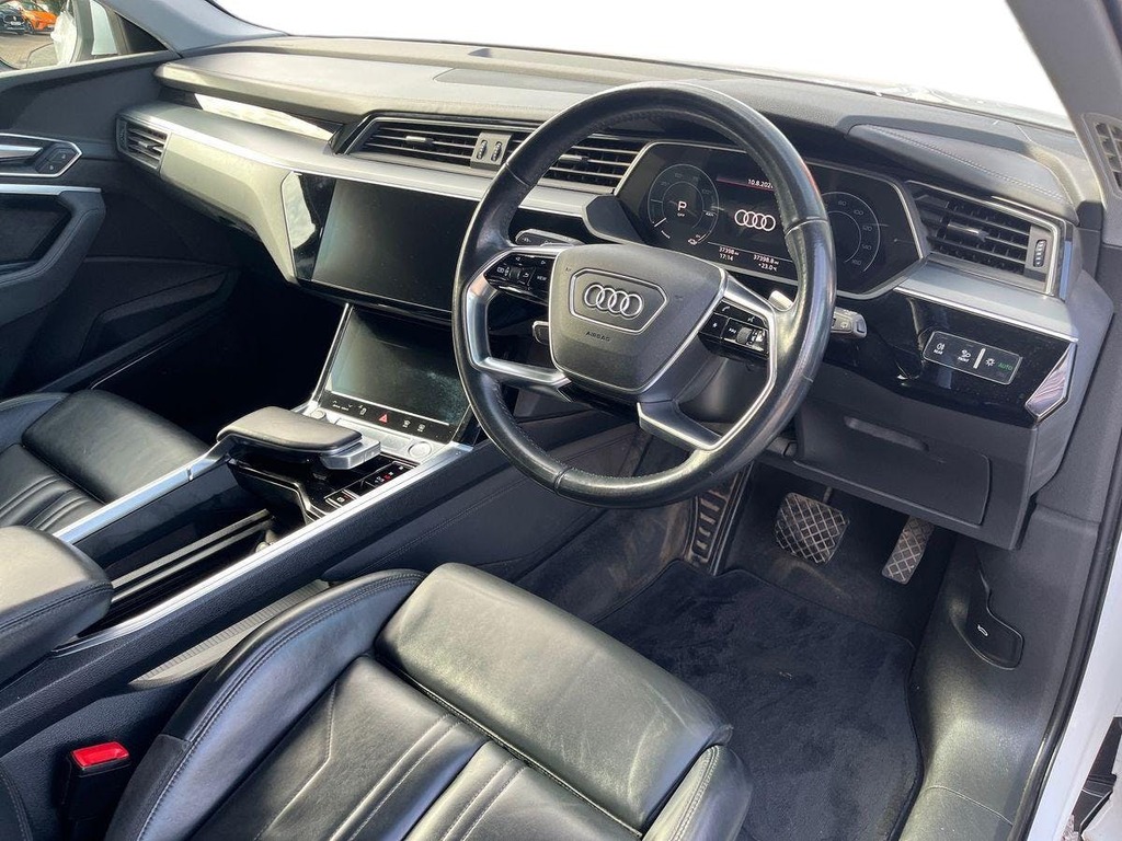 Audi E-tron 55 Suv Quattro 95Kwh 408 Ps BX70KLD White #5