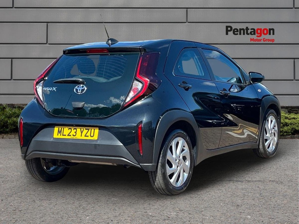 Toyota Aygo X 1.0 Vvt I Pure Hatchback Euro 6 Black #4