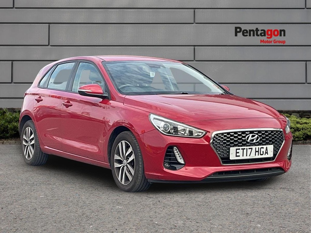 Hyundai I30 1.4 T Gdi Blue Drive Se Nav Hatchback M Red