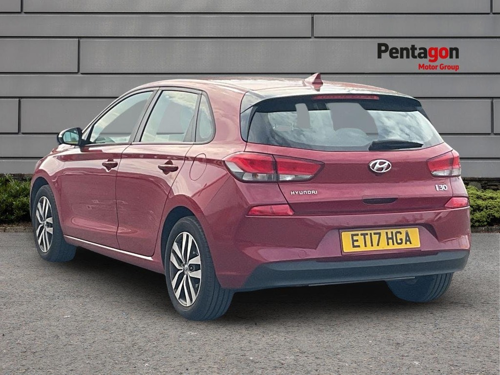 Hyundai I30 1.4 T Gdi Blue Drive Se Nav Hatchback M Red #2