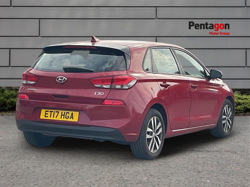 Hyundai I30 1.4 T Gdi Blue Drive Se Nav Hatchback M Red #4