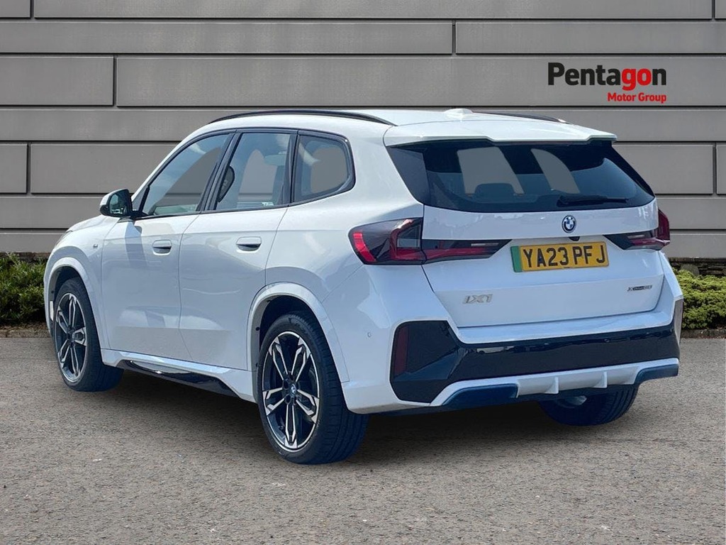 BMW iX1 30 66.5Kwh M Sport Suv Xdrive 1 White #2