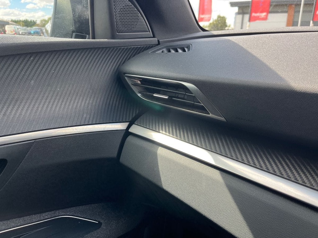 Peugeot 3008 Gt Black #49