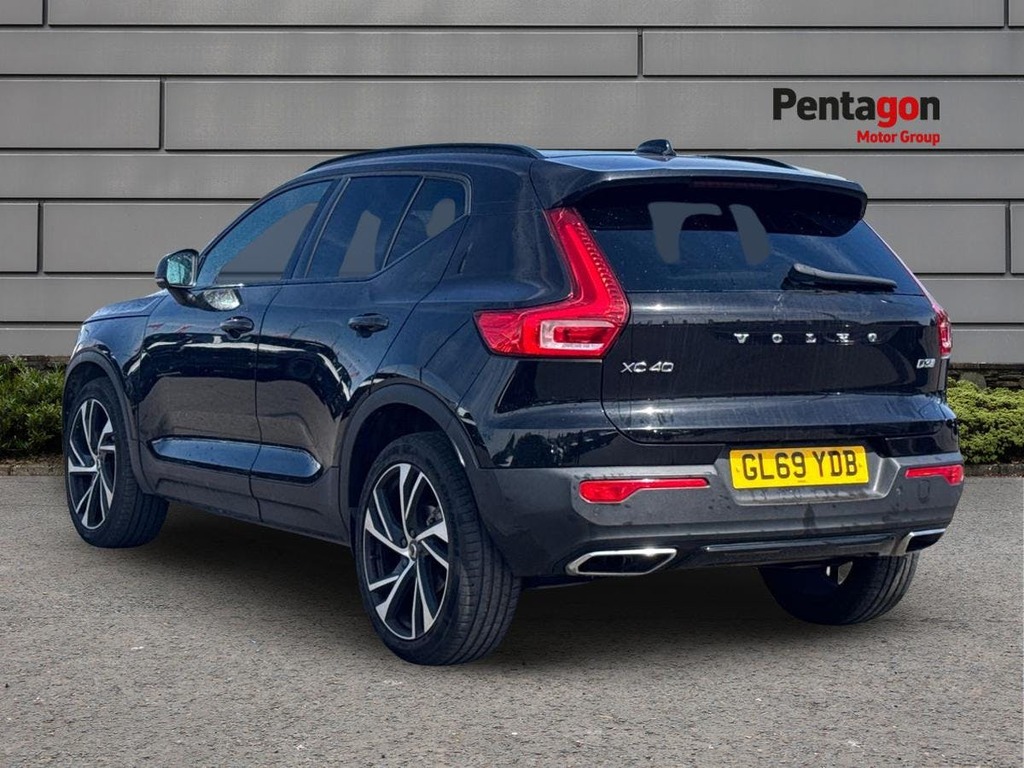 Volvo XC40 2.0 D3 R Design Pro Suv Euro 6 Black #2