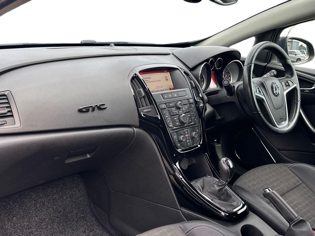 Vauxhall Astra GTC 1.4I Turbo Sri Coupe 140 Ps White #7