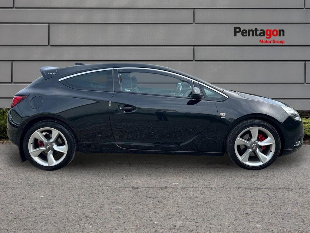 Vauxhall Astra GTC 1.4I Turbo Sri Coupe 140 Ps White #11