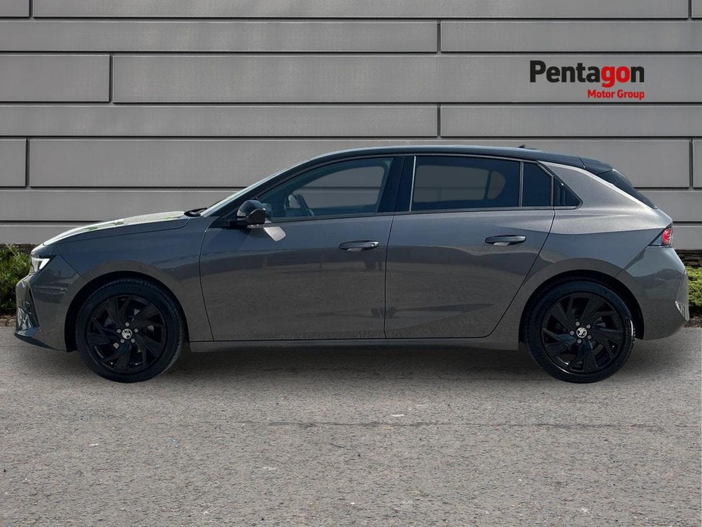 Vauxhall Astra 1.2I Turbo 130 Ps Ultimate Hatchba Black #12