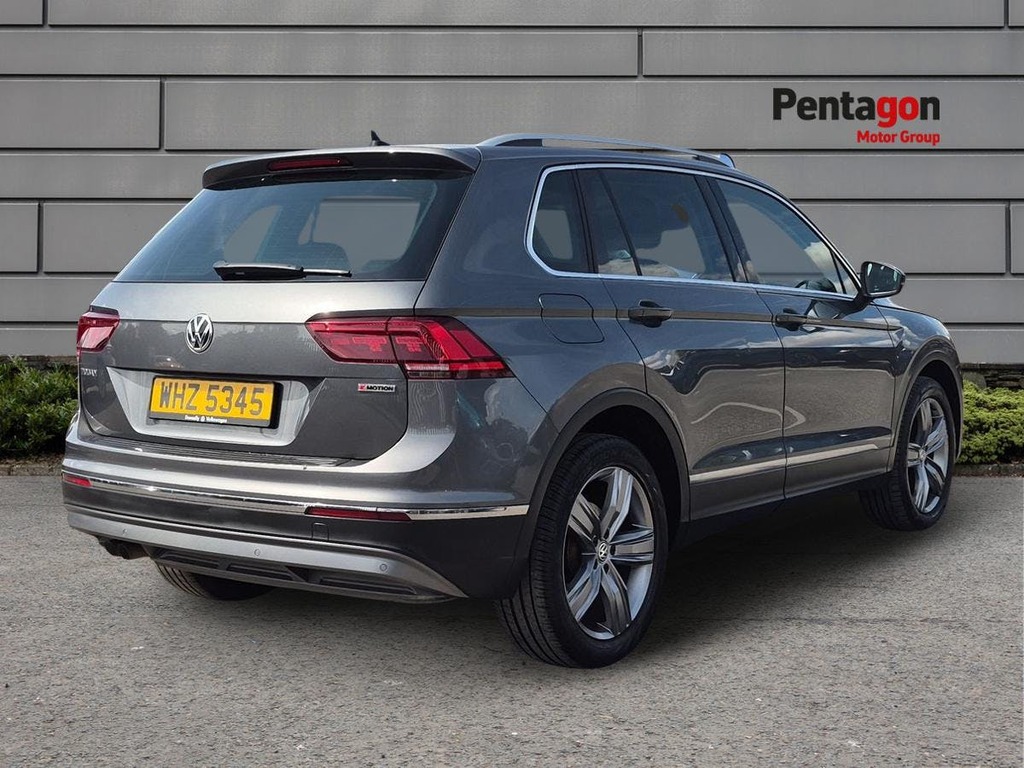 Volkswagen Tiguan 2.0 Tdi Sel Suv 4Motion Euro 6 Grey #4
