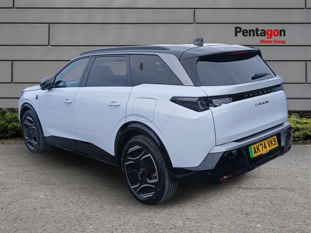 Peugeot 5008 73Kwh Gt Suv 210 Ps AK74VKB White #2