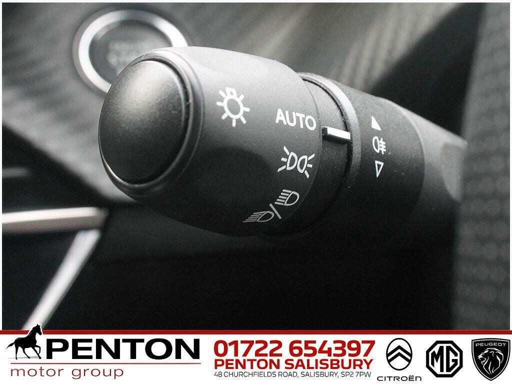 Peugeot 208 1.2 Puretech 100 Allure Grey #13