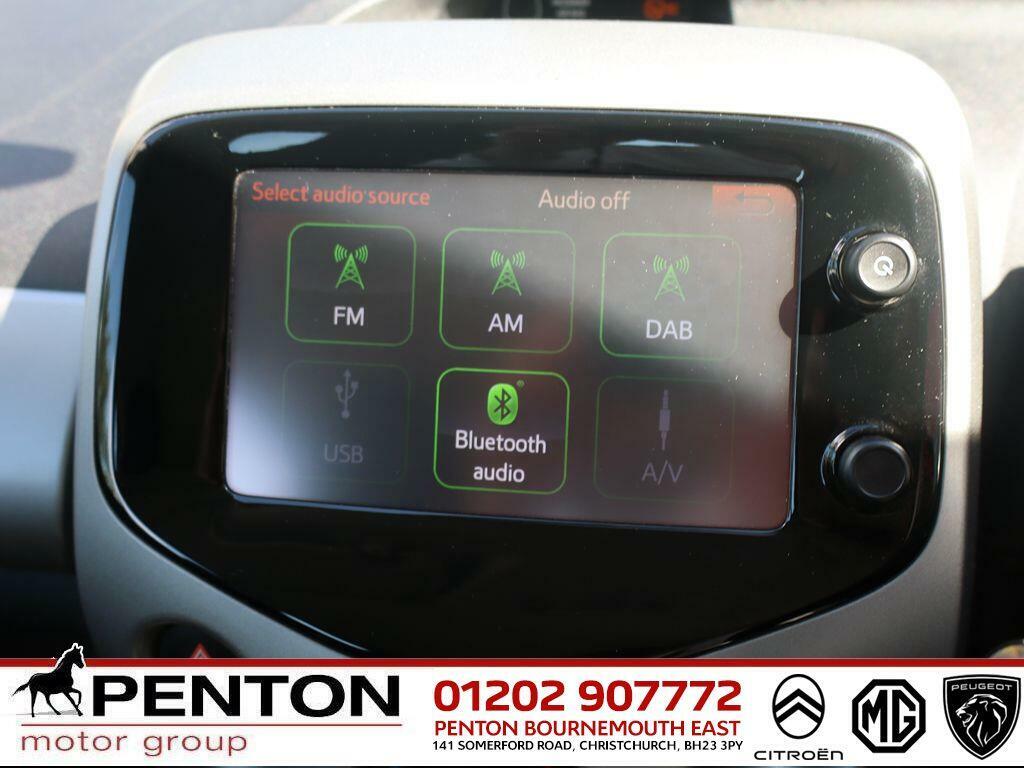 Toyota Aygo 1.0 Vvt-i X-style X-shift Euro 6 Red #8
