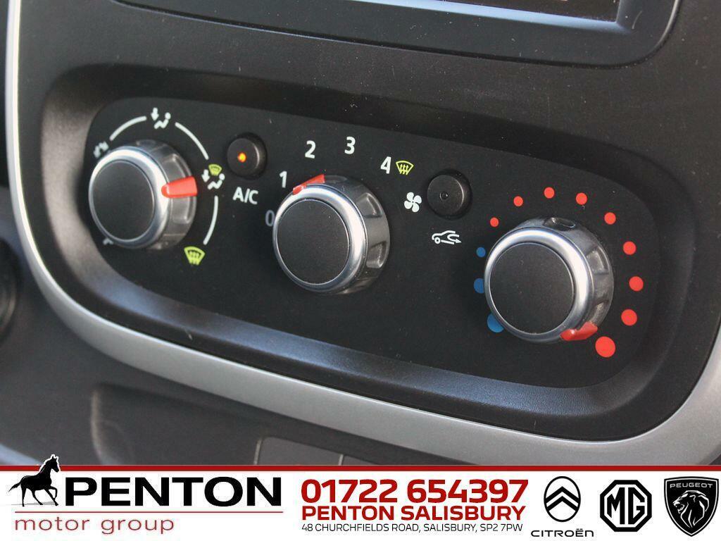 Renault Trafic 2.0 Dci Energy 30 Business Swb Standard Roof Euro White #8