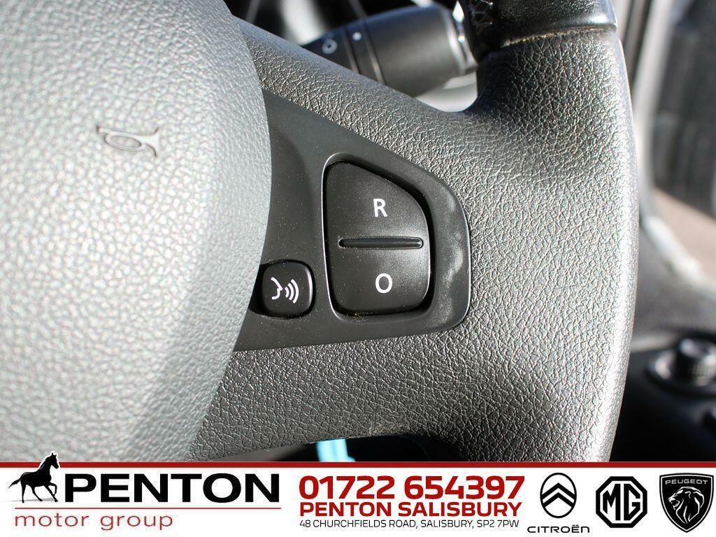Renault Trafic 2.0 Dci Energy 30 Business Swb Standard Roof Euro White #11