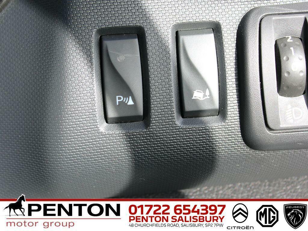 Renault Trafic 2.0 Dci Energy 30 Business Swb Standard Roof Euro White #14