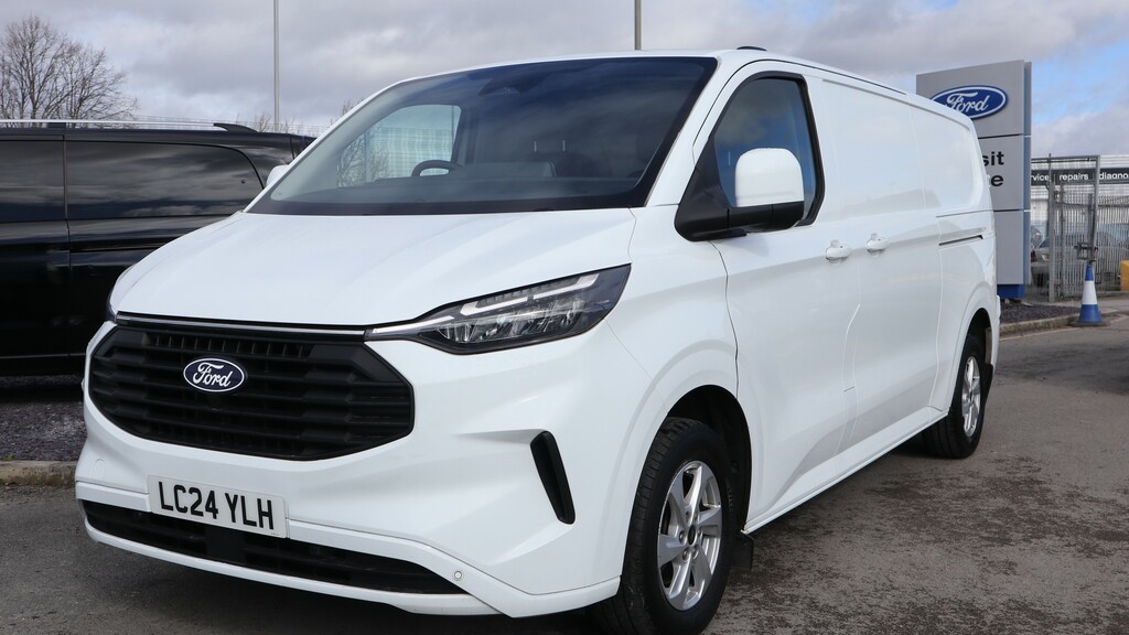 Ford Transit Custom 300 L2 Lwb H1 Limited 136Ps Eu6 6 Speed Panel Van LC24YLH White
