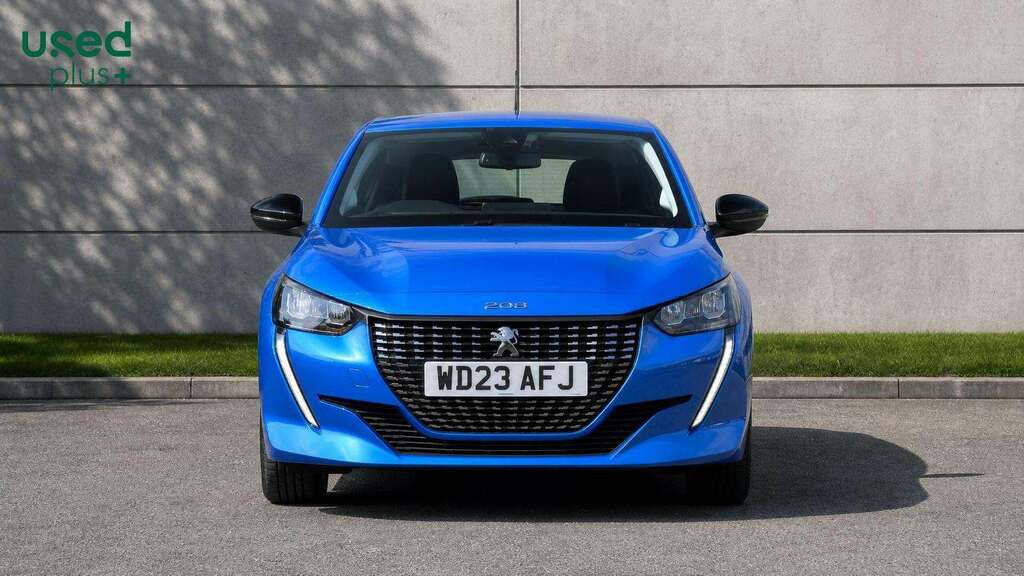 Peugeot 208 1.5 Bluehdi 100 Allure Premium Blue #2