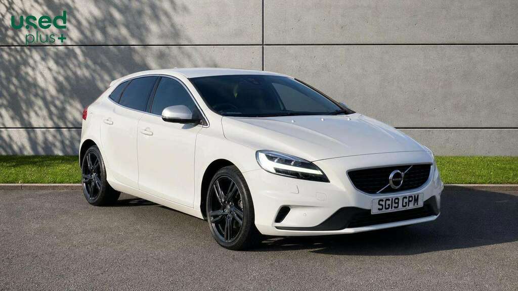 Volvo V40 T2 122 R Design Edition White