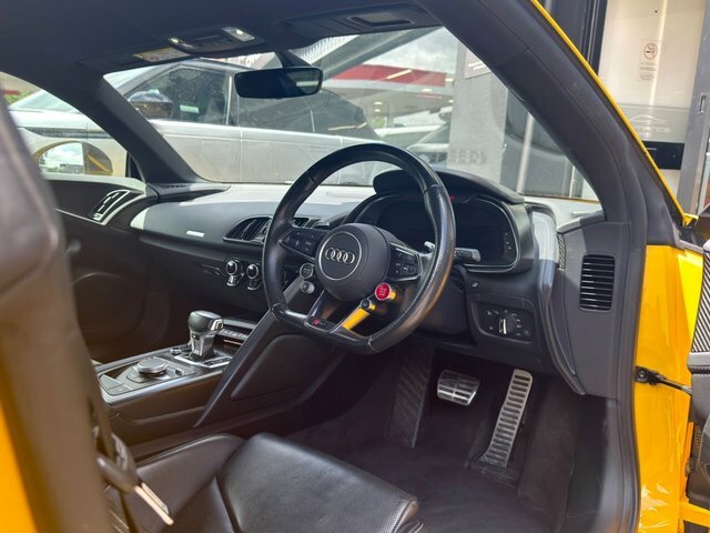 Audi R8 5.2 Fsi V10 Plus Coupe S Tronic Quattro Black #3