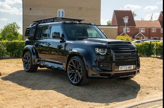 Land Rover Defender 110 3.0 D300 Mhev X-dynamic Se Lumma Clr Suv Diese Black